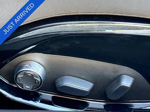 Used 2023 Chevrolet Corvette Stingray Premium Conv w/ Z51 Performance Package RWD image 12