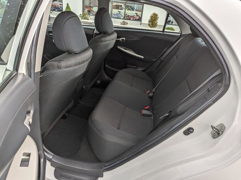 Used 2012 Toyota Corolla S image 29