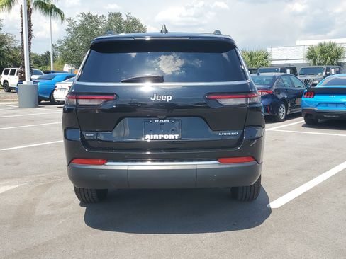 Used 2021 Jeep Grand Cherokee L Laredo w/ Luxury Tech Group I RWD image 7