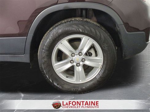 Certified 2022 Chevrolet Trax LT w/ LT Convenience Package image 30