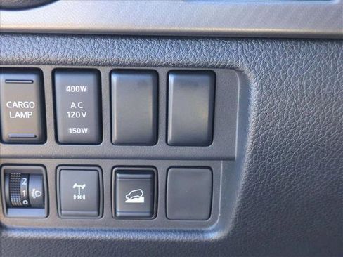 Used 2021 Nissan Titan PRO-4X w/ Pro-4x Convenience Package image 16