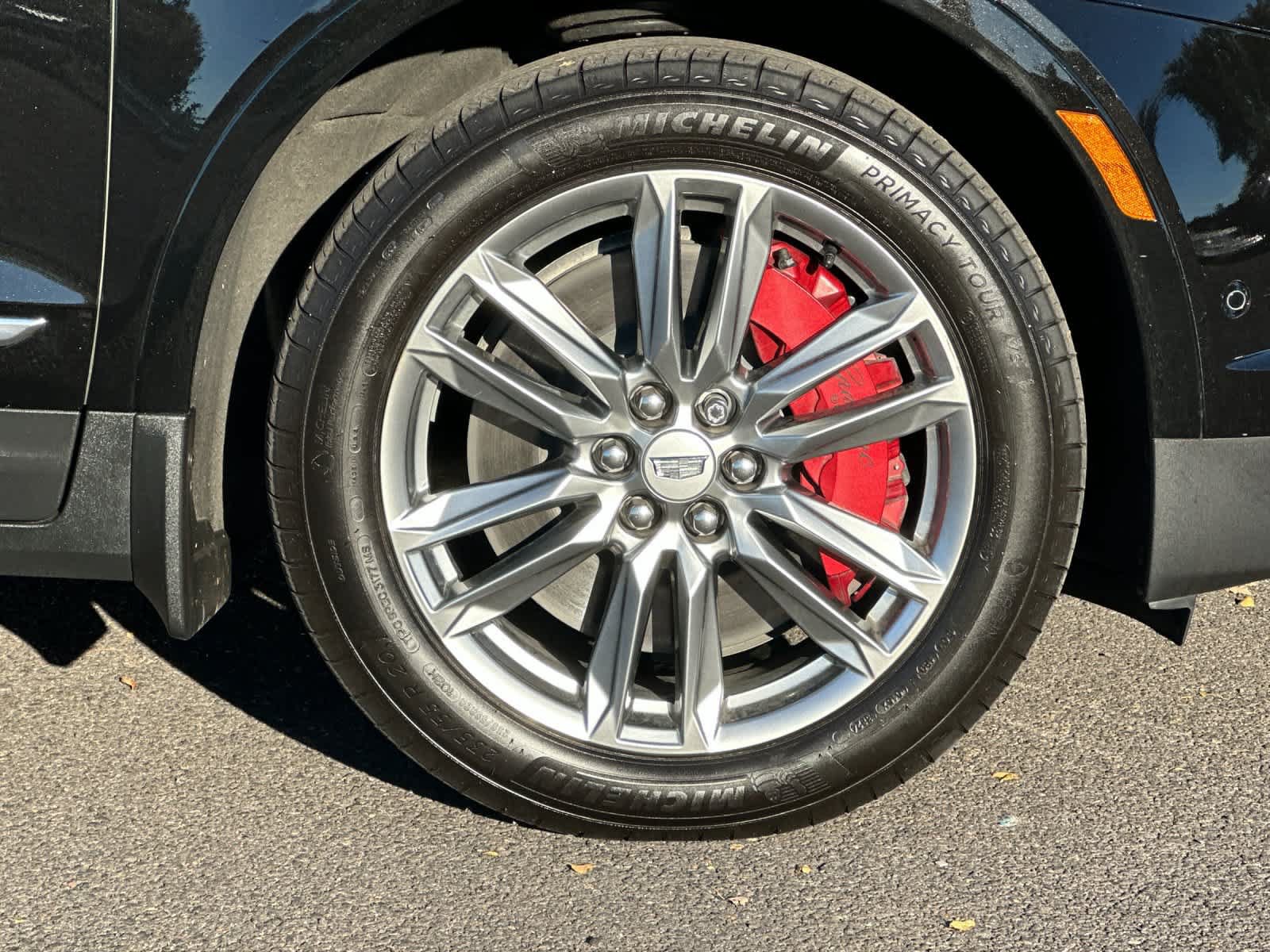 Used 2025 Cadillac XT5 Sportv w/ Technology Package AWD/4WD image 27