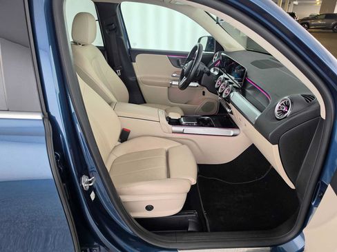 Used 2021 Mercedes-Benz GLB 250 image 10
