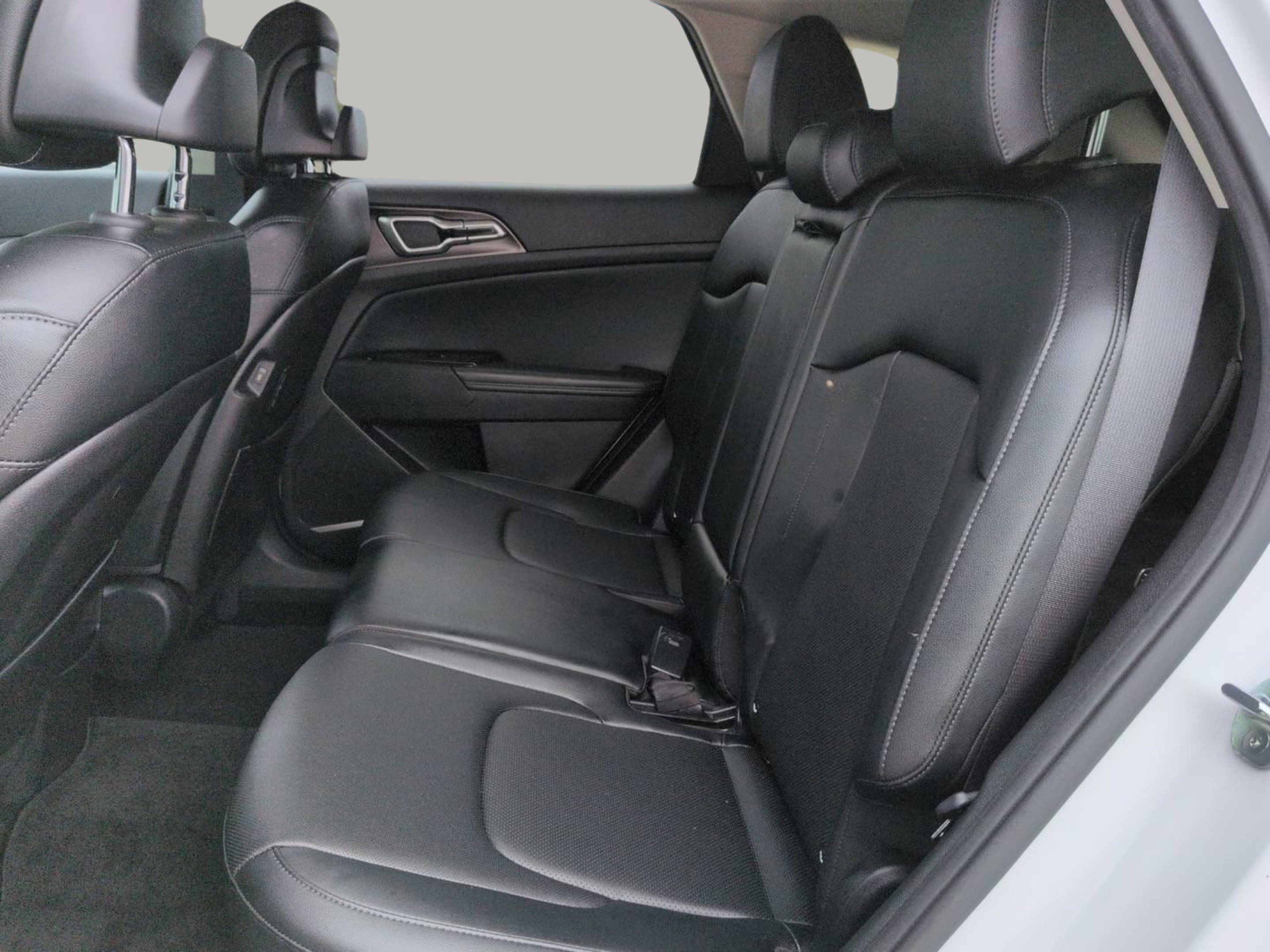 Certified 2023 Kia Sportage EX FWD image 18