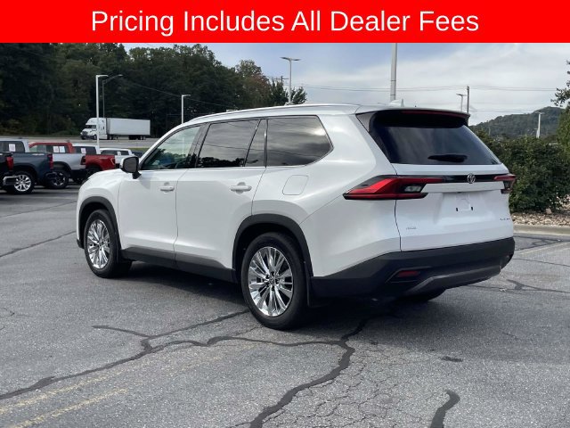 Used 2024 Toyota Grand Highlander AWD image 3