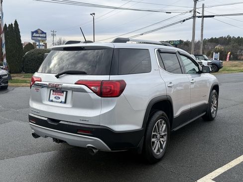 Used 2019 GMC Acadia SLE image 3