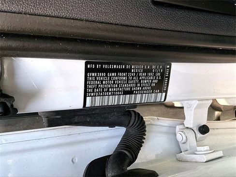 Used 2019 Volkswagen Beetle 2.0T S image 33