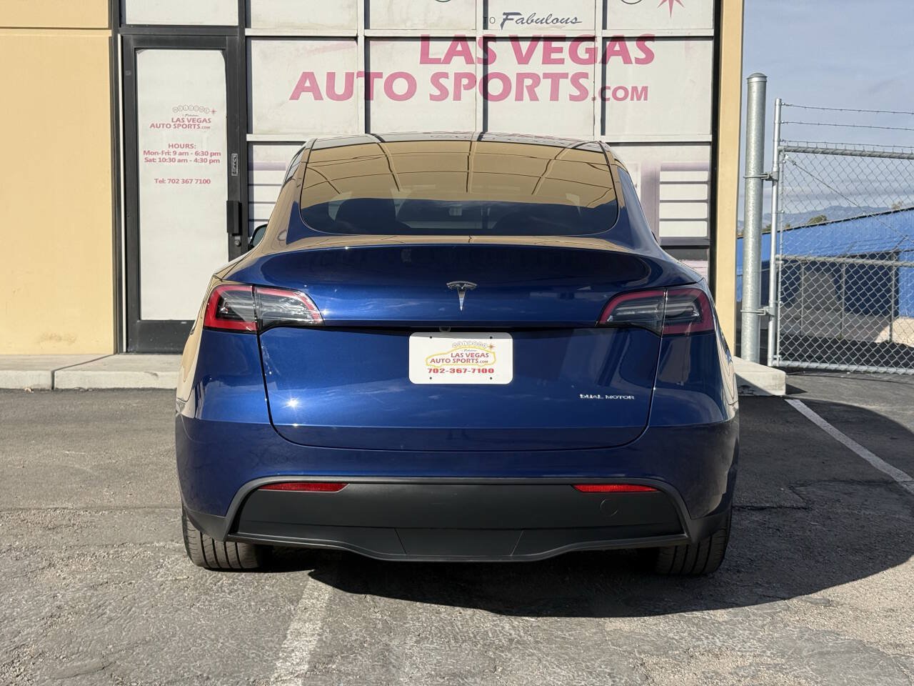 Used 2024 Tesla Model Y Long Range AWD/4WD image 8