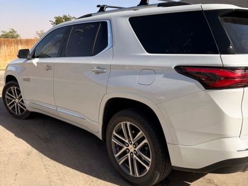 Used 2023 Chevrolet Traverse High Country w/ LPO, Floor Liner Package FWD image 4