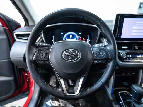 Certified 2023 Toyota Corolla Cross XLE image 18