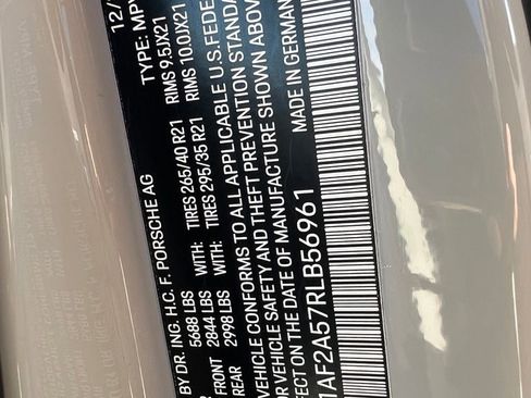 Used 2024 Porsche Macan GTS image 49