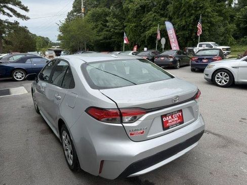 Used 2021 Toyota Corolla LE FWD image 7