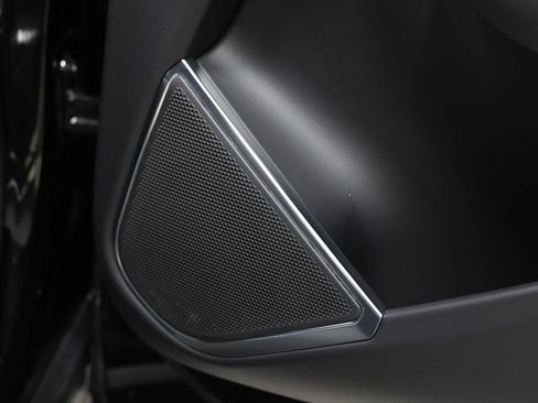 Used 2021 Jaguar F-PACE SVR image 69