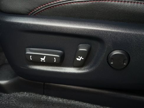 Used 2020 Toyota 4Runner TRD Off-Road Premium image 24