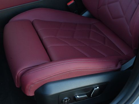 New 2026 BMW 540i xDrive w/ Executive Package image 25