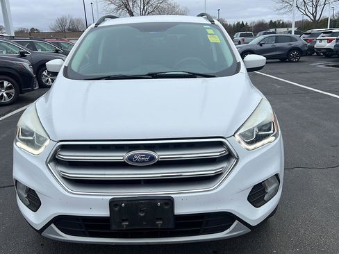 Used 2017 Ford Escape SE w/ Equipment Group 201A image 14