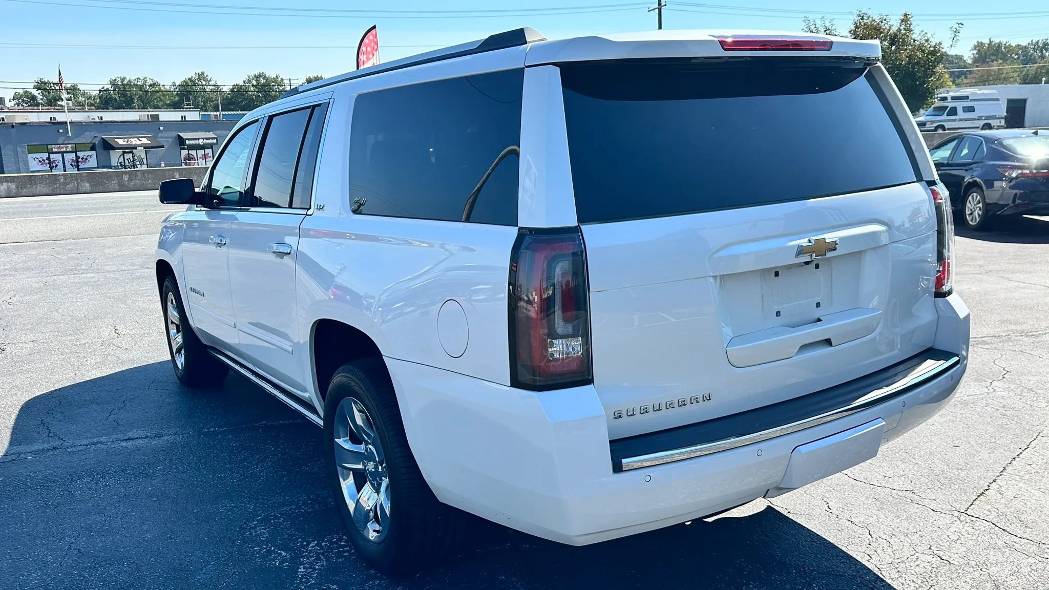 Used 2016 Chevrolet Suburban LTZ AWD/4WD image 7