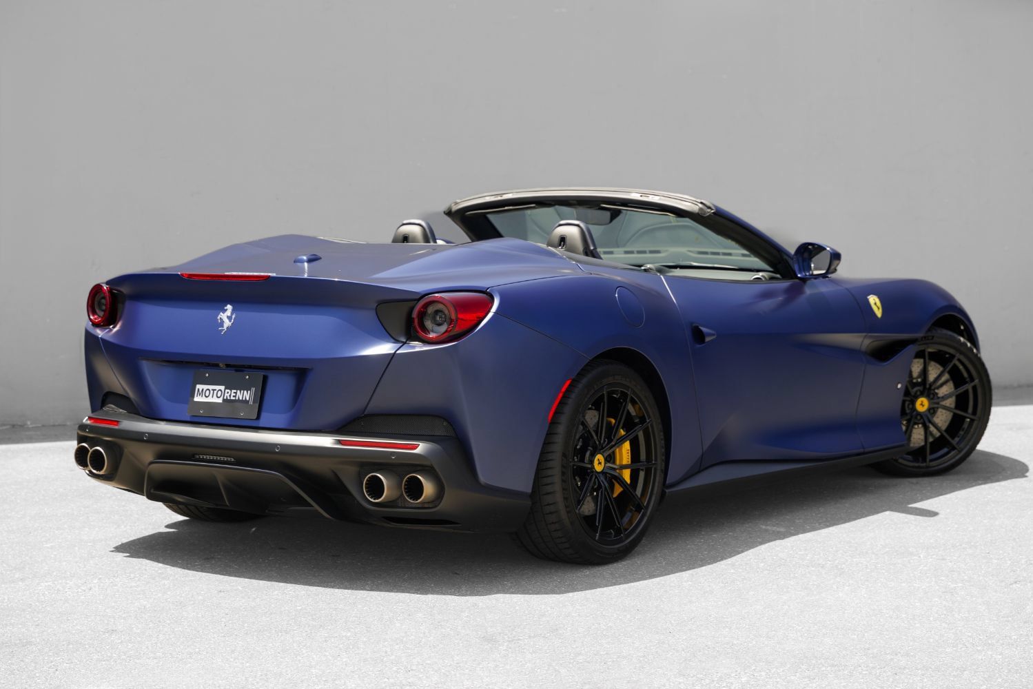 Used 2019 Ferrari Portofino RWD image 3