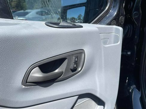 Used 2018 Ford Transit 250 148 Medium Roof image 31
