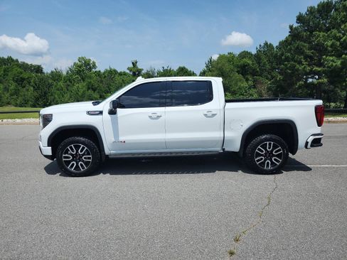Certified 2025 GMC Sierra 1500 AT4 w/ AT4 Premium Package AWD/4WD image 2