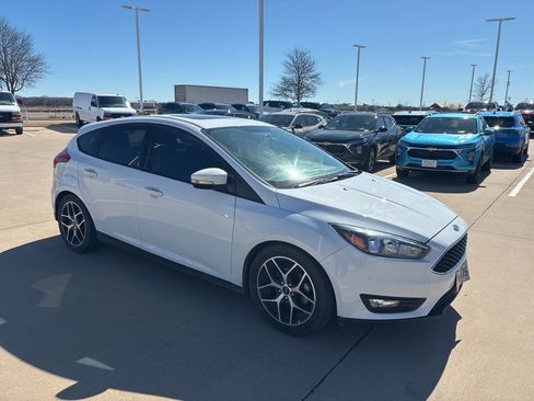 Used 2017 Ford Focus SEL image 5