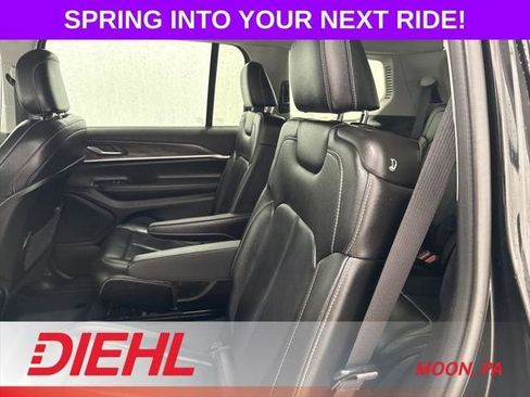 Certified 2023 Jeep Grand Cherokee L Limited w/ Black Appearance Package AWD/4WD image 21