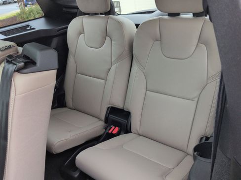 New 2026 Volvo XC90 B6 Ultra image 26