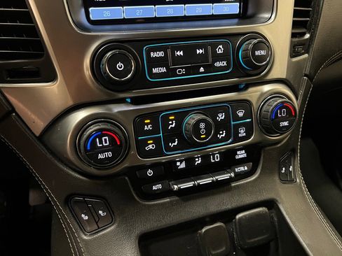 Used 2020 Chevrolet Tahoe LT image 24