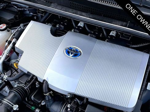 Used 2019 Toyota Prius LE image 28