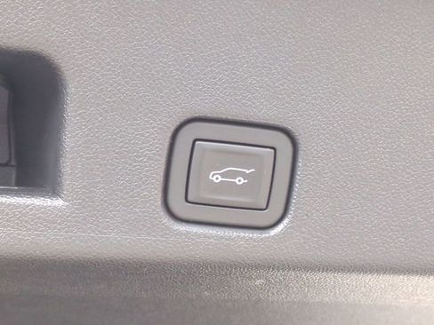 Certified 2025 Chevrolet Traverse LT w/ Midnight/Sport Edition FWD image 15
