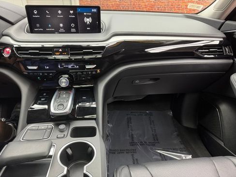Used 2023 Acura MDX SH-AWD w/ Technology Package image 18