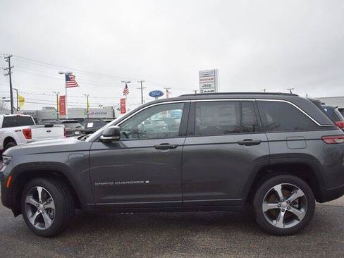 New 2024 Jeep Grand Cherokee Limited 4xe w/ Trailer Tow Package AWD/4WD image 3