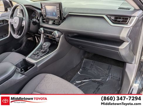 Certified 2022 Toyota RAV4 XLE w/ Convenience Package AWD/4WD image 38