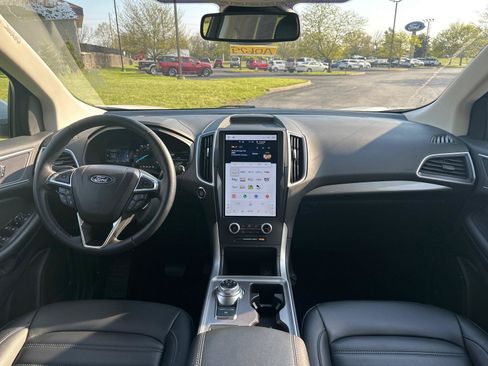 Used 2023 Ford Edge SEL w/ Convenience Package AWD/4WD image 5