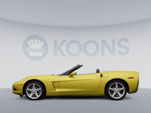 Used 2006 Chevrolet Corvette Coupe w/ Performance Package image 1
