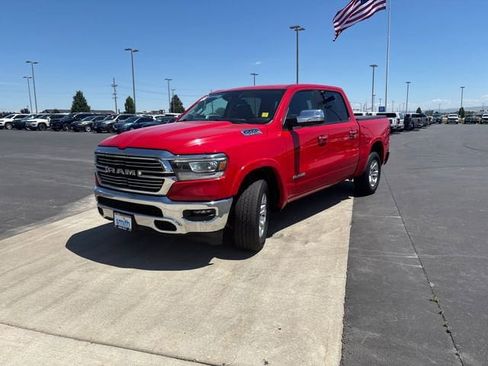Used 2022 RAM 1500 Laramie AWD/4WD image 7