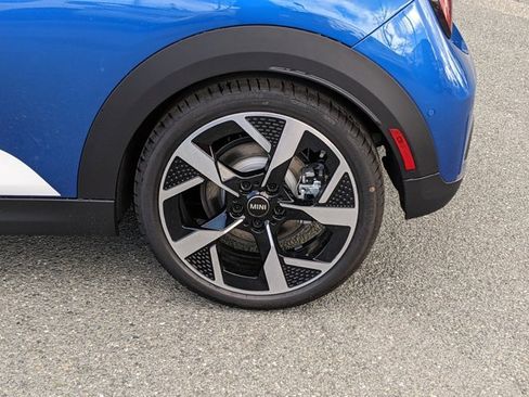 New 2026 MINI Cooper 2-Door Hardtop FWD image 10