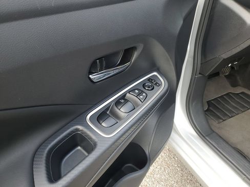 Certified 2025 Nissan Versa SR w/ Trunk Package FWD image 17