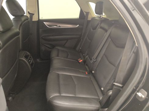 Used 2019 Cadillac XT5 Luxury FWD image 18