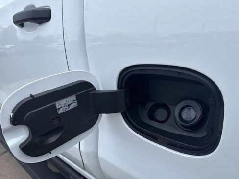 Used 2023 GMC Sierra 1500 Pro w/ Graphite Edition image 19