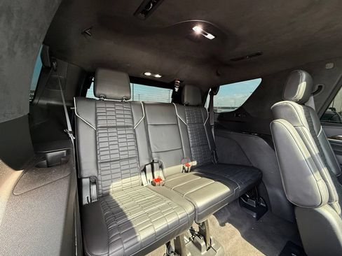 Used 2022 Cadillac Escalade Sport Platinum w/ LPO, ONYX Package AWD/4WD image 29