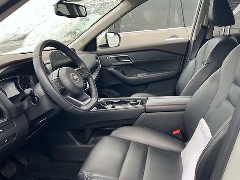 Used 2021 Nissan Rogue SL w/ Premium Package image 10