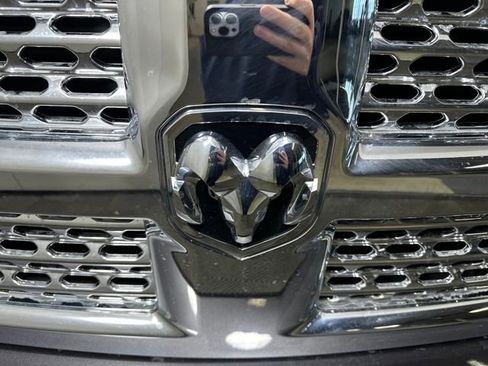 Used 2017 RAM 1500 Laramie w/ Convenience Group image 9