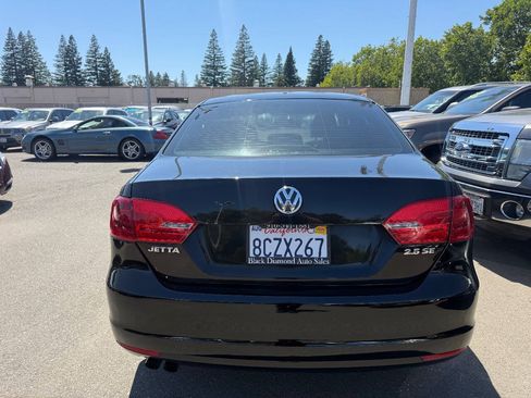 Used 2013 Volkswagen Jetta SE FWD image 5