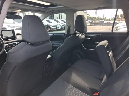 Used 2025 Toyota RAV4 XLE w/ Convenience Package FWD image 5