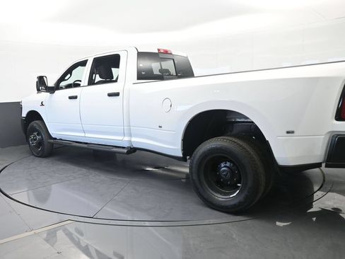 Used 2026 RAM 3500 Tradesman AWD/4WD image 4