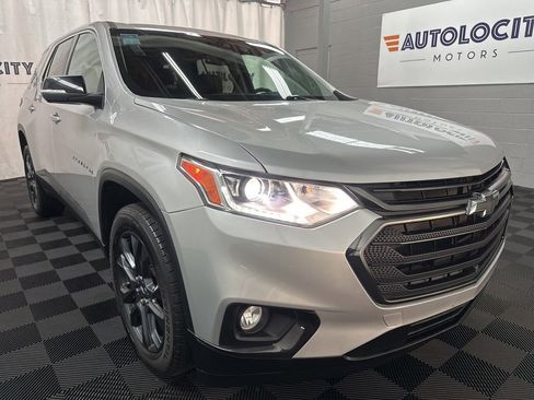 Used 2021 Chevrolet Traverse RS image 2