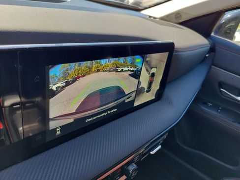 New 2026 Nissan Kicks SR image 16