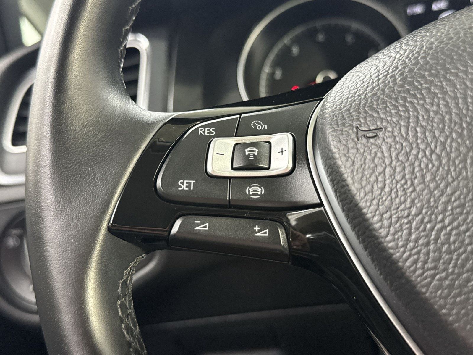 Used 2019 Volkswagen Golf Alltrack SEL AWD/4WD image 45