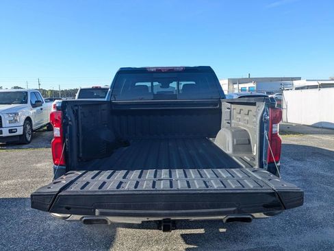 Used 2022 Chevrolet Silverado 1500 LTZ w/ Technology Package image 8